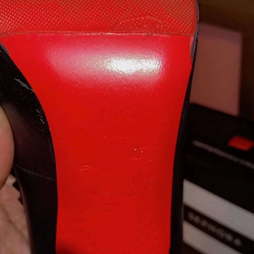 Christian Louboutin Spike Studs Patent - Picture 4 of 5